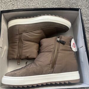 Blondo Samarie Quilted Waterproof Side Zip Winter Boots Shoes Outdoor Women 8 M